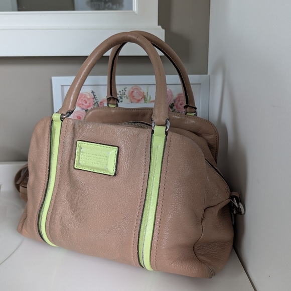 💚 Vintage 2010's Marc Jacobs Classic Q Fran Pebble Leather Crossbody Bag, Taupe - Picture 6 of 16